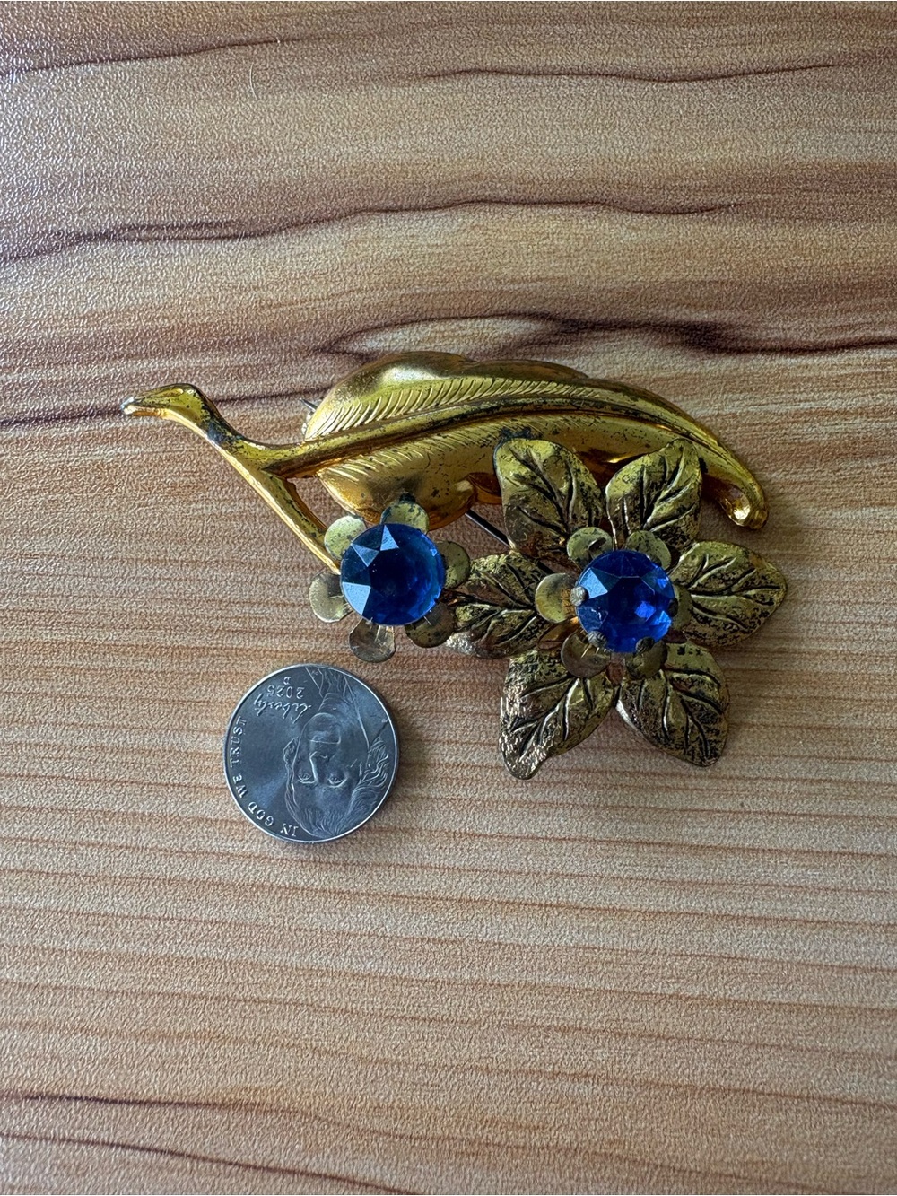 Gold-Tone Floral vintage Brooch with Sapphire color Blue rhinestones
